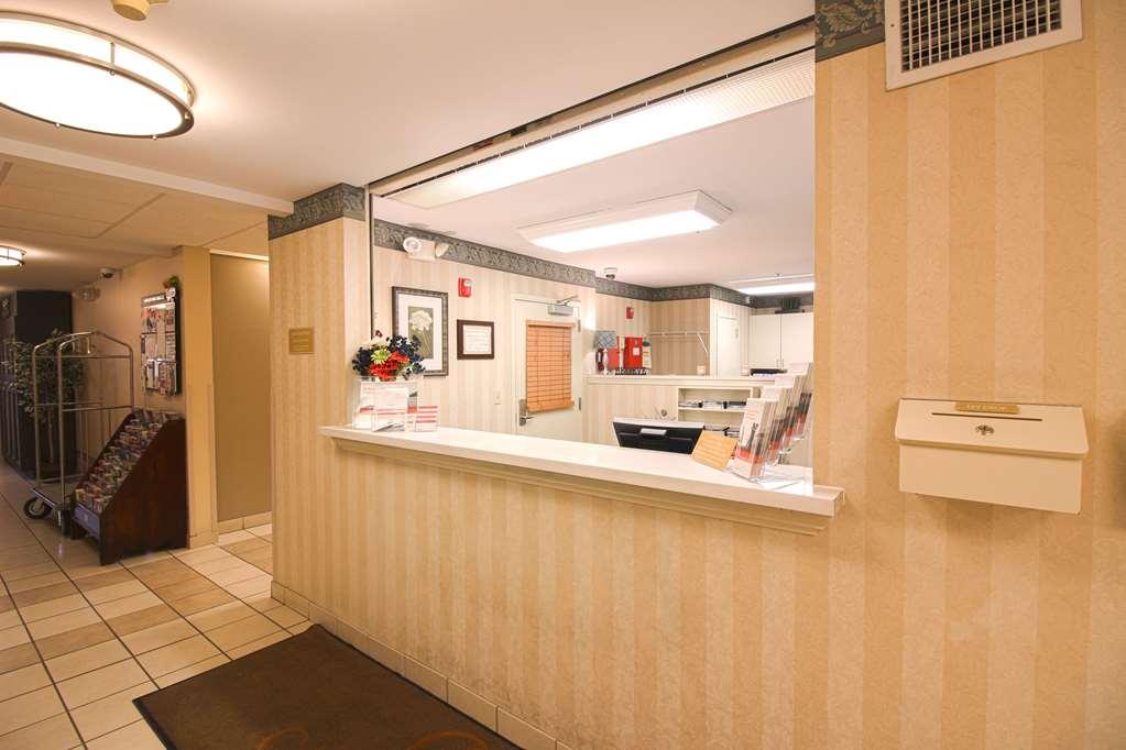 Sonesta Simply Suites Earth Ci Saint Louis Interior photo