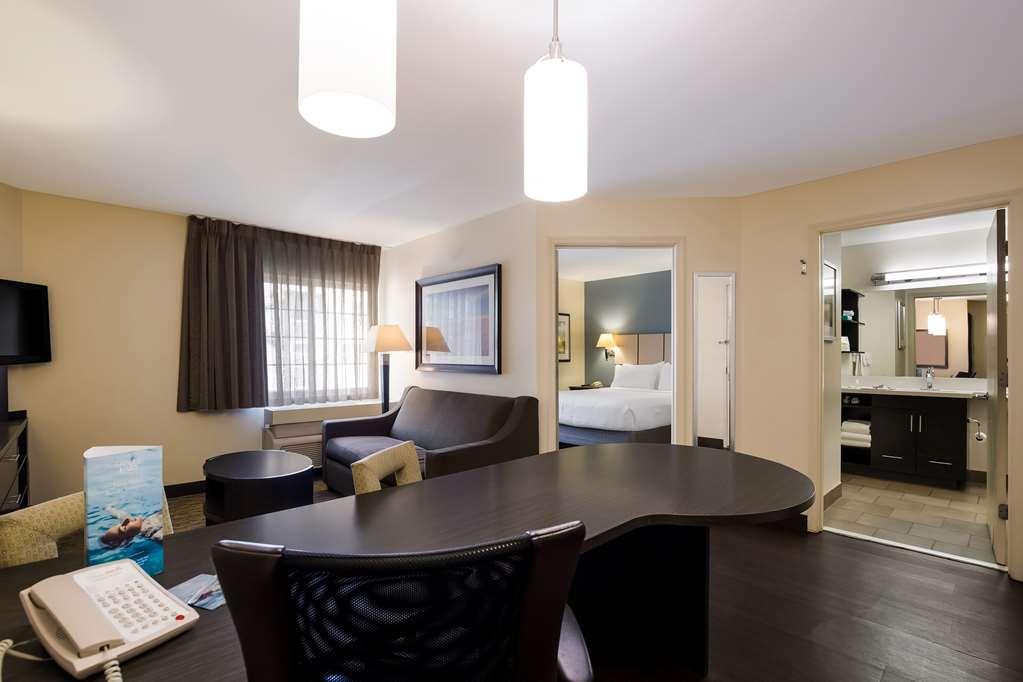 Sonesta Simply Suites Earth Ci Saint Louis Room photo