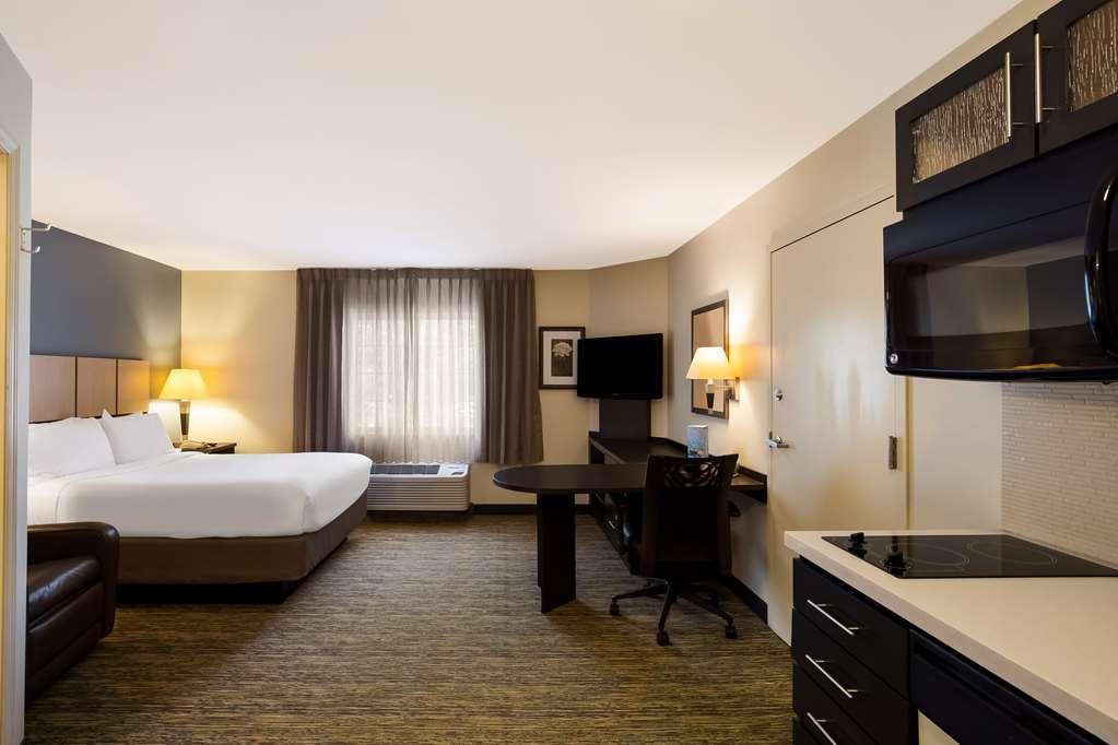 Sonesta Simply Suites Earth Ci Saint Louis Room photo