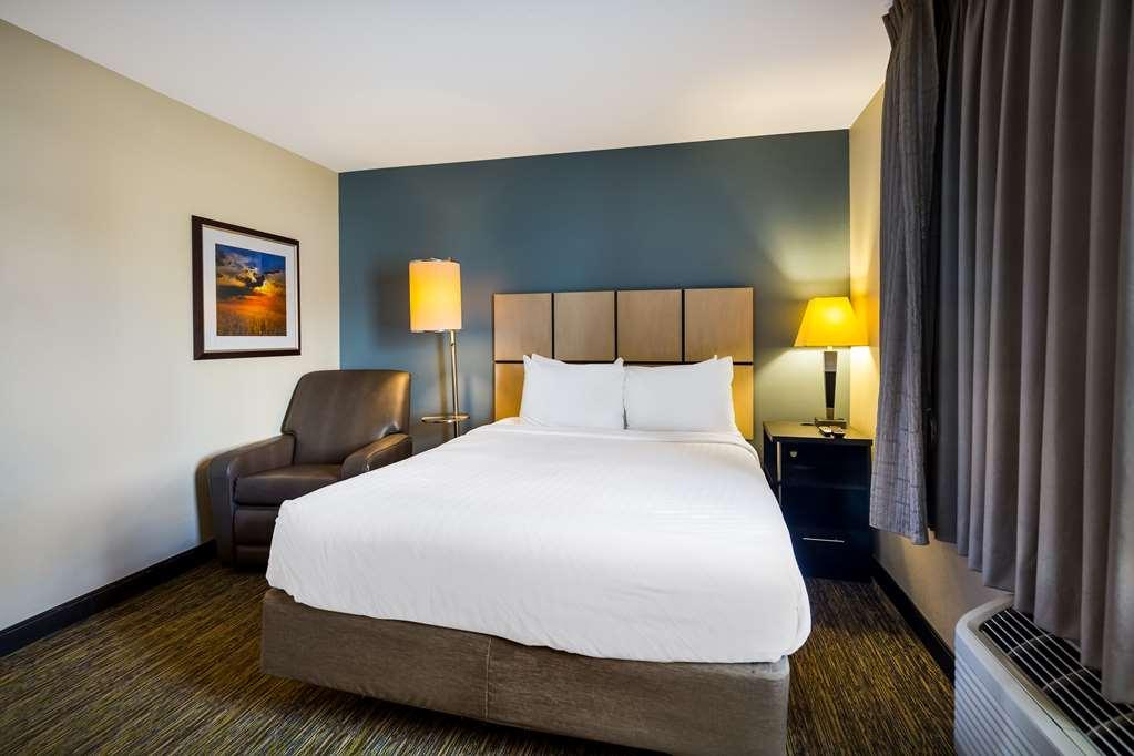 Sonesta Simply Suites Earth Ci Saint Louis Room photo