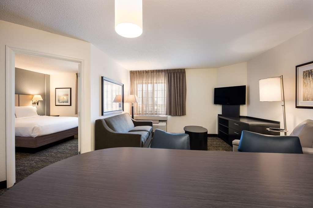 Sonesta Simply Suites Earth Ci Saint Louis Room photo