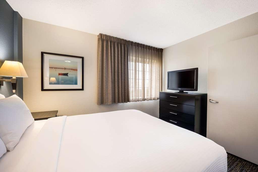 Sonesta Simply Suites Earth Ci Saint Louis Room photo